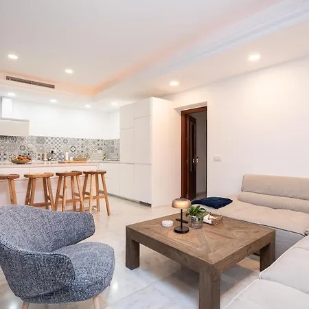 Azul On The New Golden Mile 1min Walk From By Allstay Διαμέρισμα Εστεπόνα