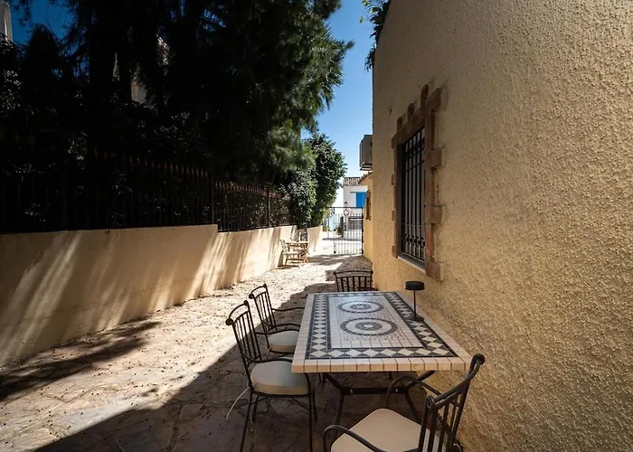 Azul On The New Golden Mile 1min Walk From By Allstay شقة