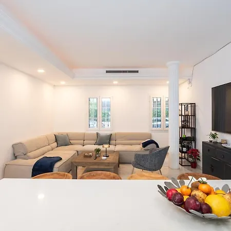 公寓 Azul On The New Golden Mile 1min Walk From By Allstay 埃斯特波纳